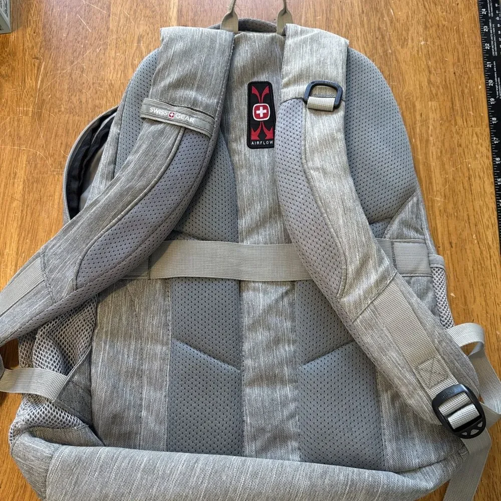 Swiss Gear, Gray Backpack , L , Gray Full Zip, 9 Pockets